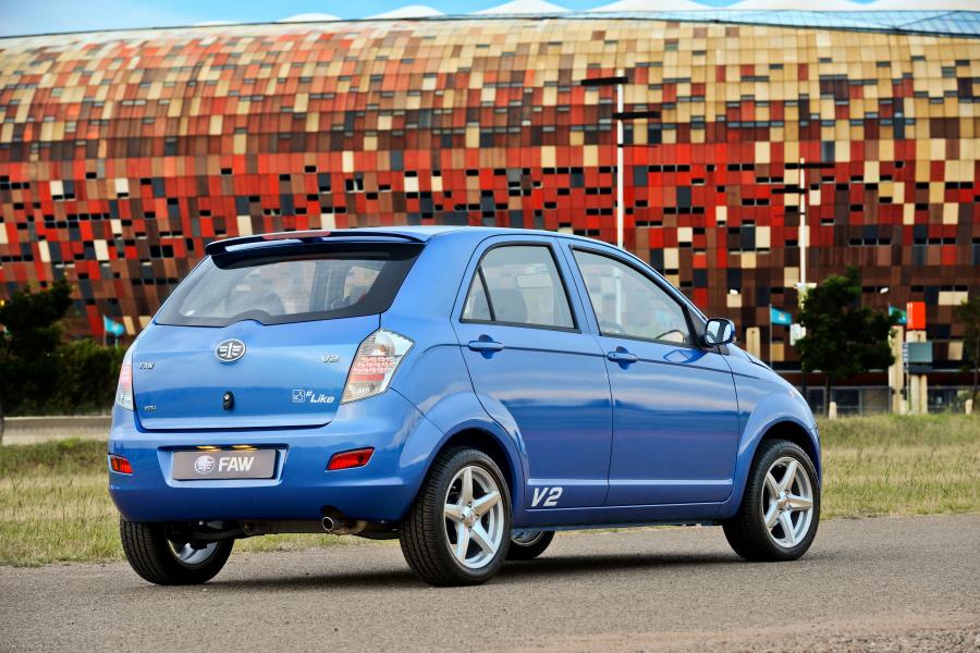  FAW V2 Like 2015 года  (фото 13 из 16)
